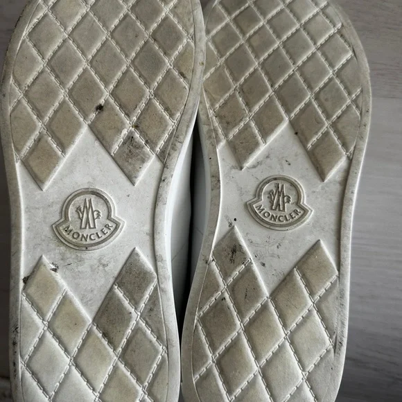 Moncler Alodie Off-White Sneakers with Logo Soles